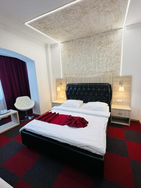 Hotel Bulevard Prestige Слатина Екстериор снимка