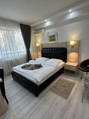 Hotel Bulevard Prestige Слатина Екстериор снимка