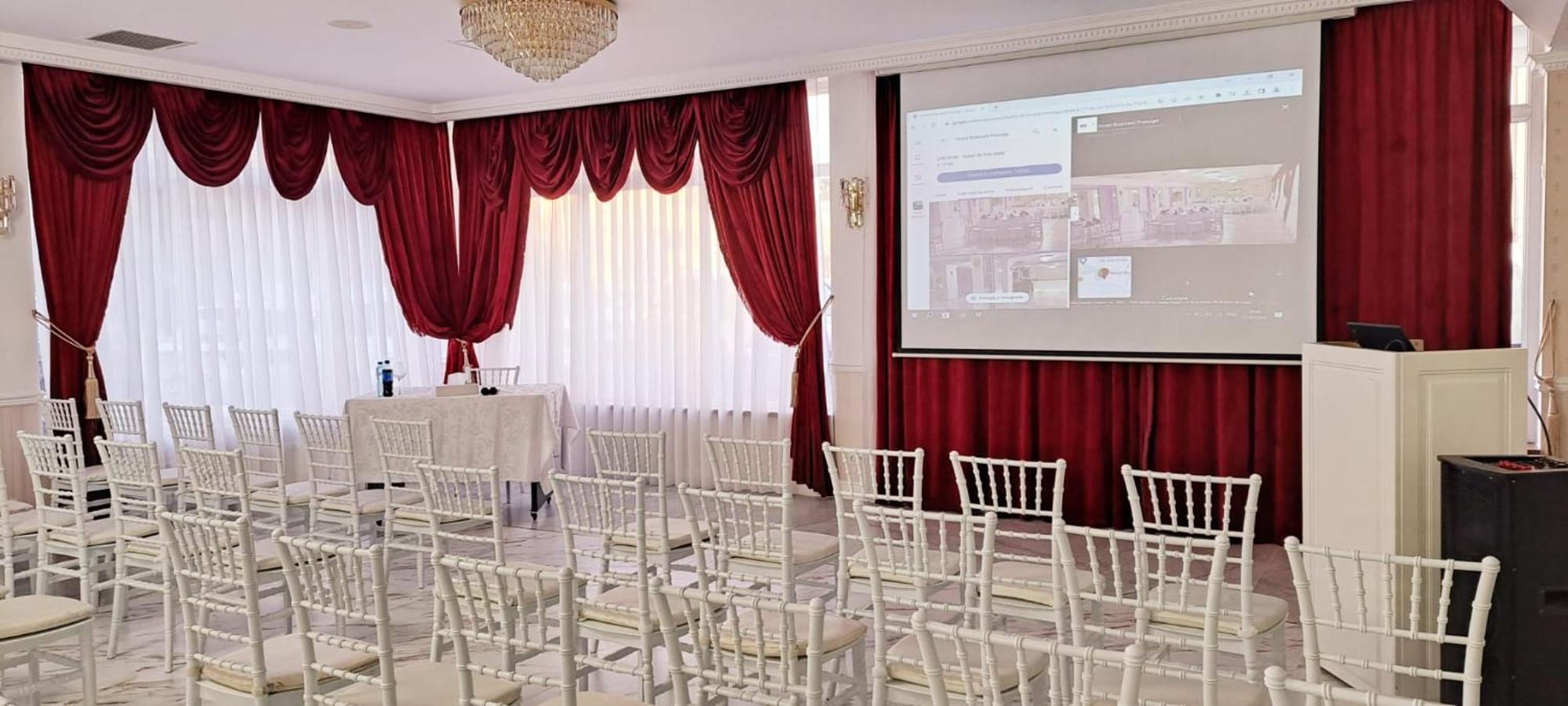 Hotel Bulevard Prestige Слатина Екстериор снимка