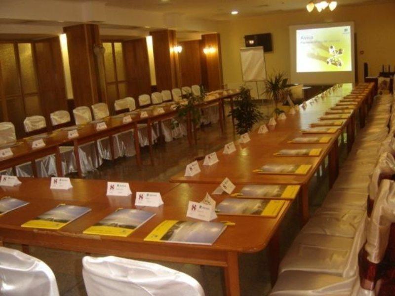 Hotel Bulevard Prestige Слатина Екстериор снимка