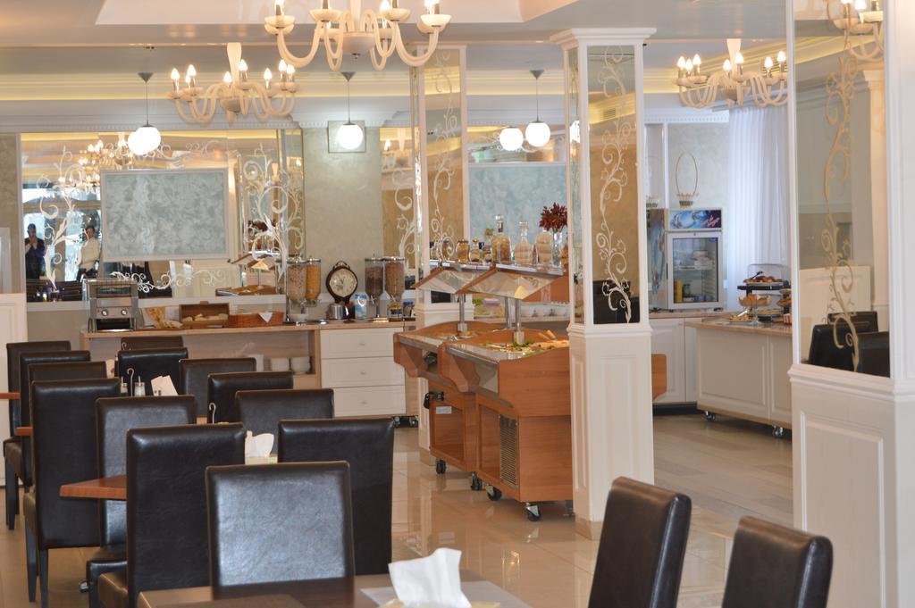 Hotel Bulevard Prestige Слатина Екстериор снимка