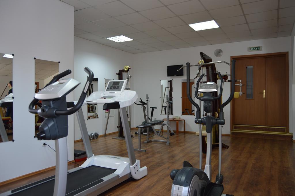 Hotel Bulevard Prestige Слатина Екстериор снимка