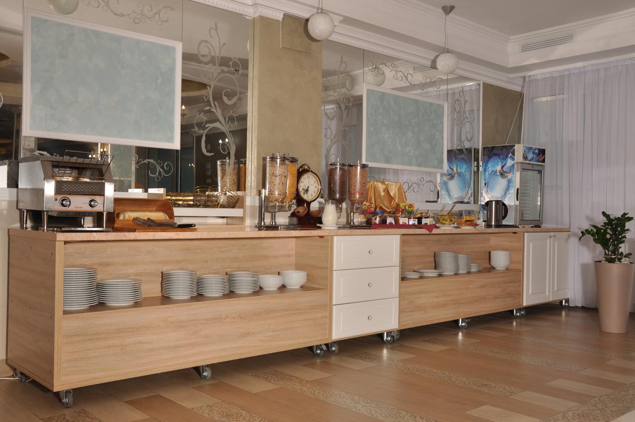 Hotel Bulevard Prestige Слатина Екстериор снимка