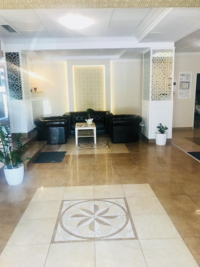 Hotel Bulevard Prestige Слатина Екстериор снимка