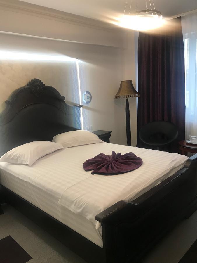 Hotel Bulevard Prestige Слатина Екстериор снимка